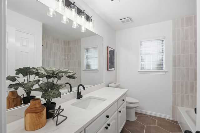 4304 Vine Ridge Court, Arlington, TX 76017