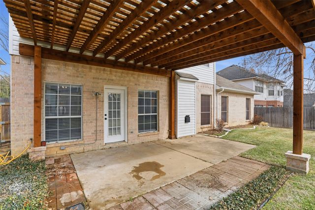 4304 Vine Ridge Court, Arlington, TX 76017