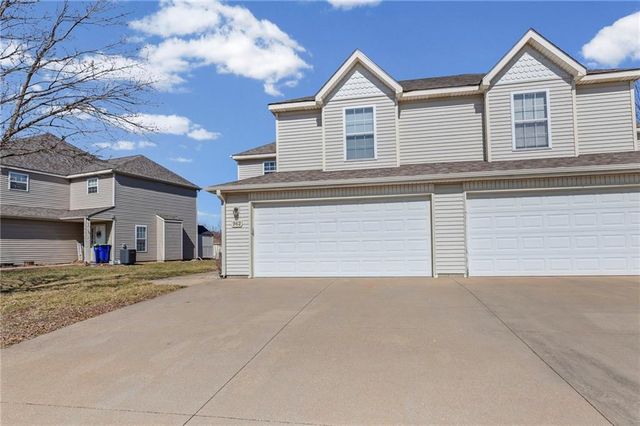 962 E Wildcat Run Street, Gardner, KS 66030