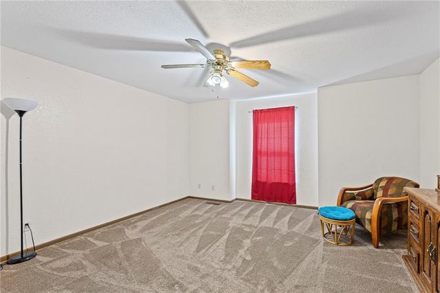 962 E Wildcat Run Street, Gardner, KS 66030