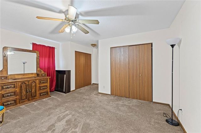 962 E Wildcat Run Street, Gardner, KS 66030