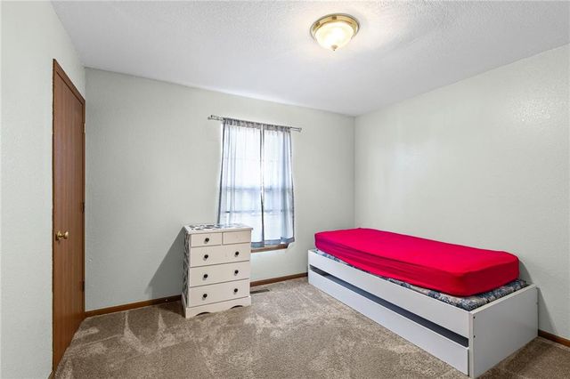 962 E Wildcat Run Street, Gardner, KS 66030