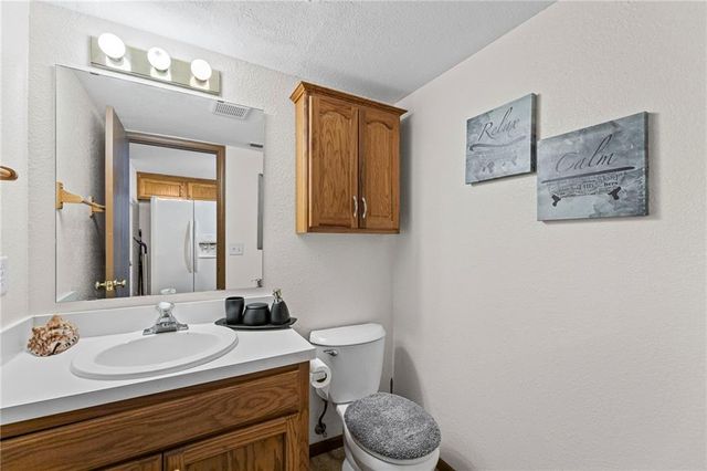 962 E Wildcat Run Street, Gardner, KS 66030