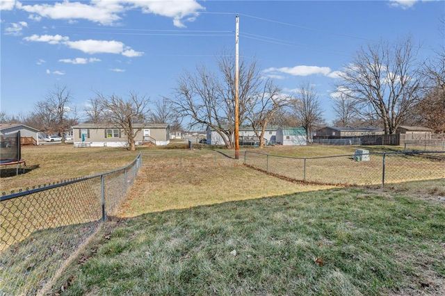 962 E Wildcat Run Street, Gardner, KS 66030