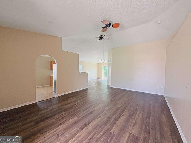 94 E Pine Bluff Boulevard, Kingsland, GA 31548