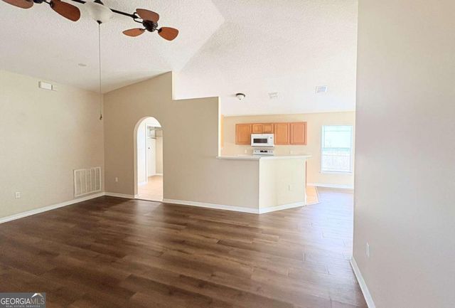 94 E Pine Bluff Boulevard, Kingsland, GA 31548