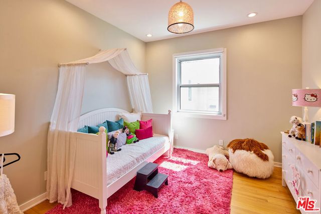 33 26th Avenue, Venice, CA 90291