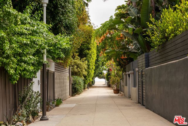 33 26th Avenue, Venice, CA 90291