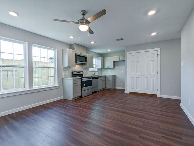 6811 Glass Street B, Houston, TX 77016
