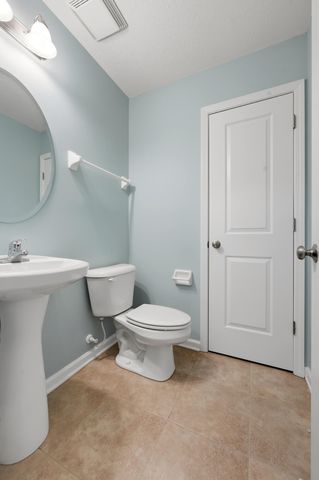 2443 Aristocracy Circle, Lexington, KY 40509