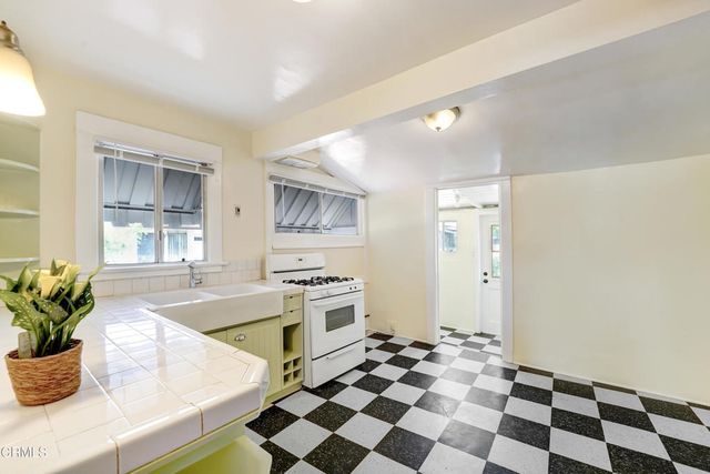 505 E Olive Avenue, Monrovia, CA 91016
