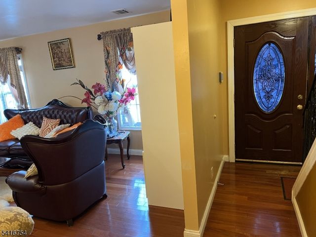 415 Wheatsheaf Rd, Roselle Boro, NJ 07203