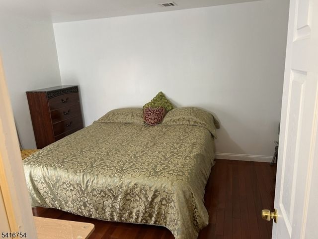 415 Wheatsheaf Rd, Roselle Boro, NJ 07203