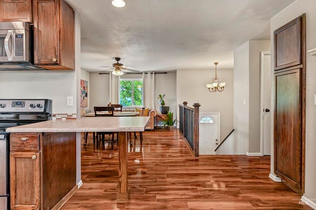 9411 W Linfield, Boise, ID 83704