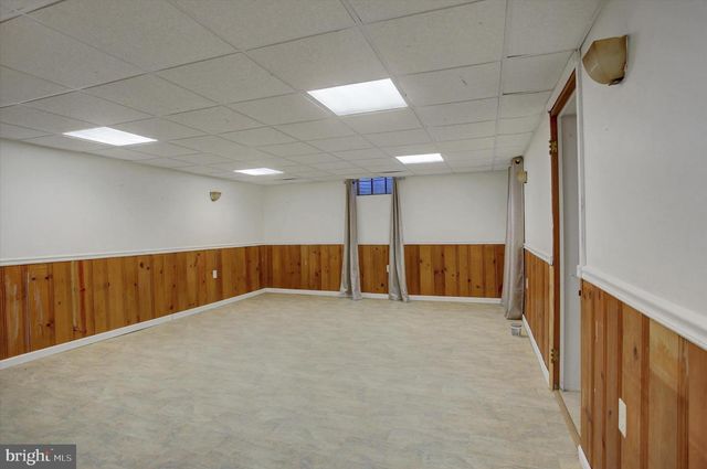 18807 CROFTON RD, Hagerstown, MD 21742