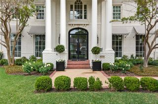 6331 Waggoner Drive, Dallas, TX 75230