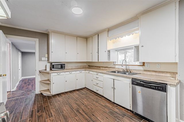 919 Canton Avenue, Wills Point, TX 75169