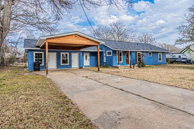 919 Canton Avenue, Wills Point, TX 75169