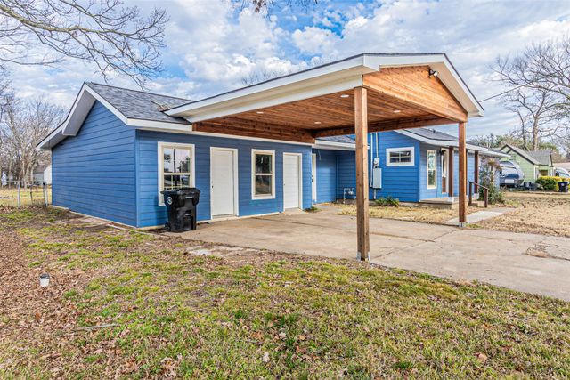 919 Canton Avenue, Wills Point, TX 75169