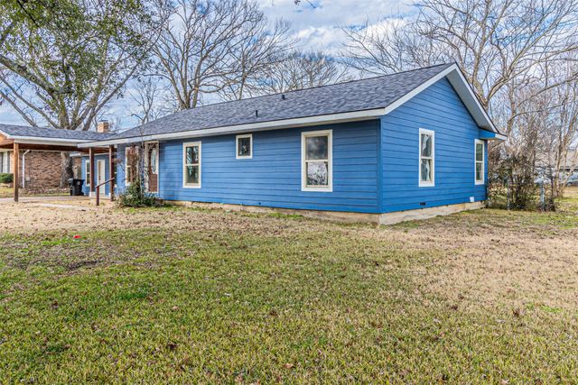 919 Canton Avenue, Wills Point, TX 75169