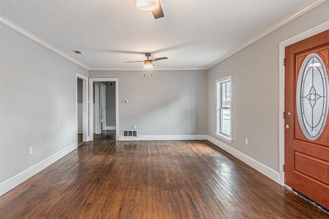 919 Canton Avenue, Wills Point, TX 75169