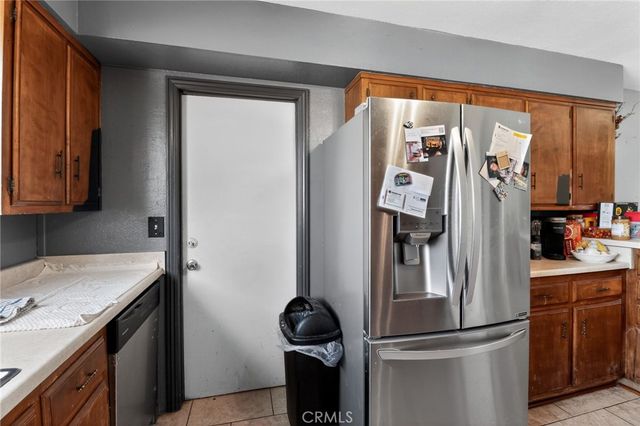 21985 Maumee Road, Apple Valley, CA 92308