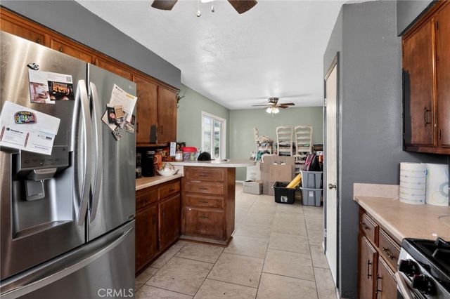 21985 Maumee Road, Apple Valley, CA 92308