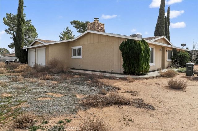 21985 Maumee Road, Apple Valley, CA 92308