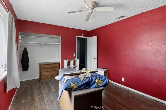 21985 Maumee Road, Apple Valley, CA 92308