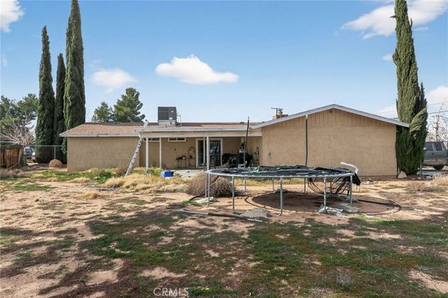 21985 Maumee Road, Apple Valley, CA 92308