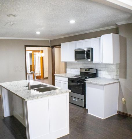 1022 SW 15th Avenue, Amarillo, TX 79102