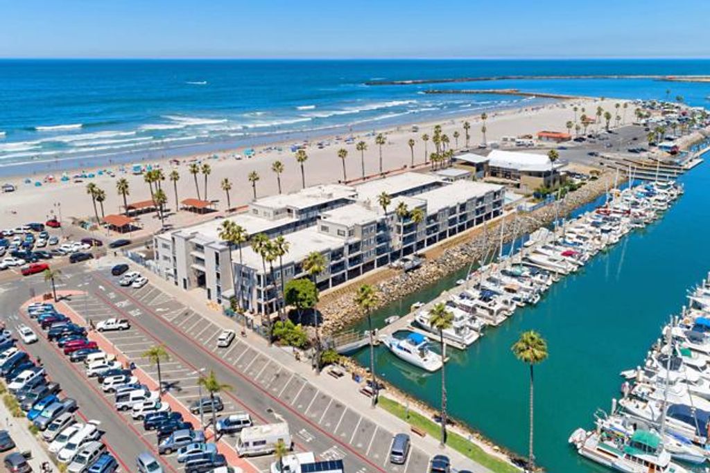 1202 N Pacific St 106B, Oceanside, CA 92054