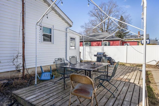 1023 Black Bridge Road, Janesville, WI 53545