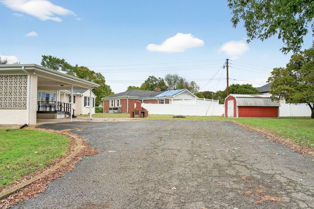 147 Sunset Dr, Gallatin, TN 37066