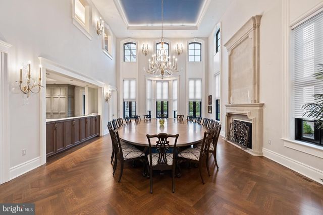 2801 RIVERTON, Cinnaminson, NJ 08077