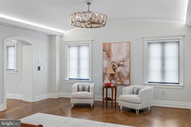 2801 RIVERTON, Cinnaminson, NJ 08077