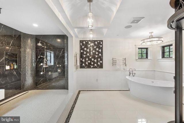 2801 RIVERTON, Cinnaminson, NJ 08077