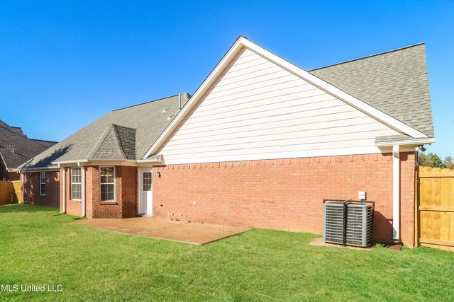 6123 N English Ivy, Olive Branch, MS 38654