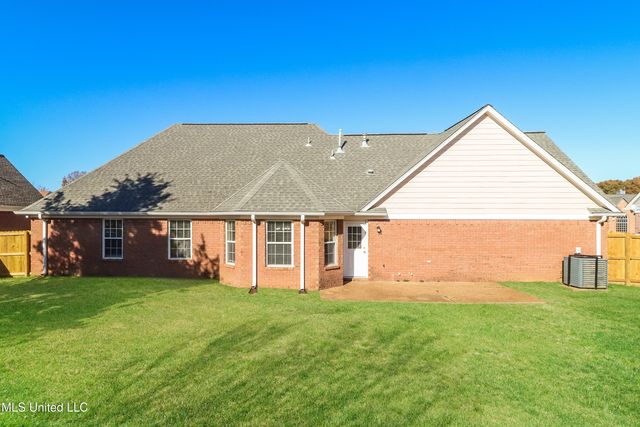 6123 N English Ivy, Olive Branch, MS 38654