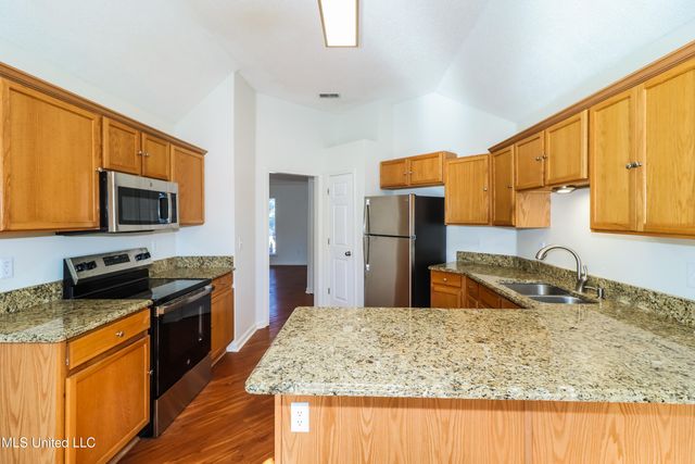 6123 N English Ivy, Olive Branch, MS 38654