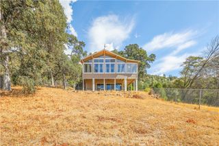 9085 Leila Dr, Glenhaven, CA 95443