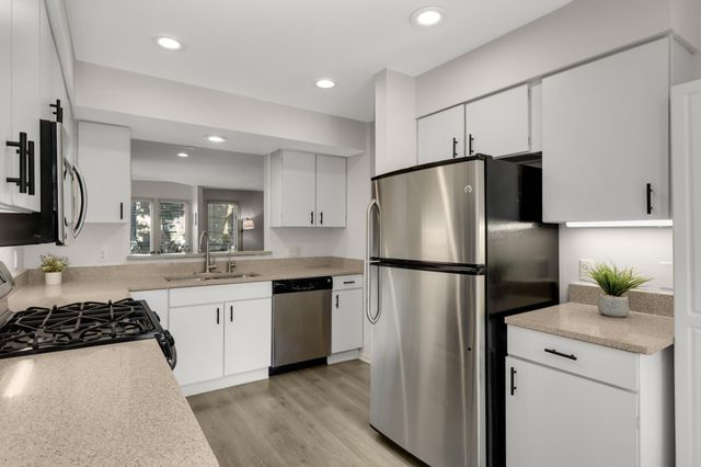 826 Summit Avenue, Minneapolis, MN 55403