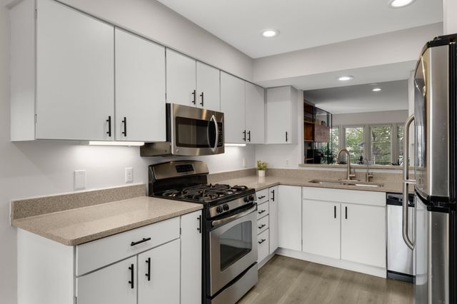 826 Summit Avenue, Minneapolis, MN 55403