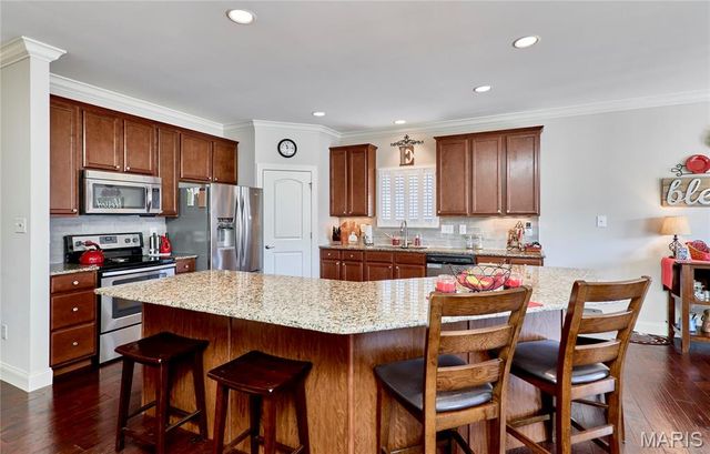 935 Ridgepointe Place Circle, Lake St Louis, MO 63367