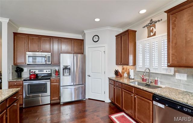 935 Ridgepointe Place Circle, Lake St Louis, MO 63367