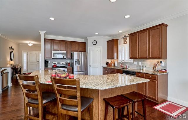 935 Ridgepointe Place Circle, Lake St Louis, MO 63367