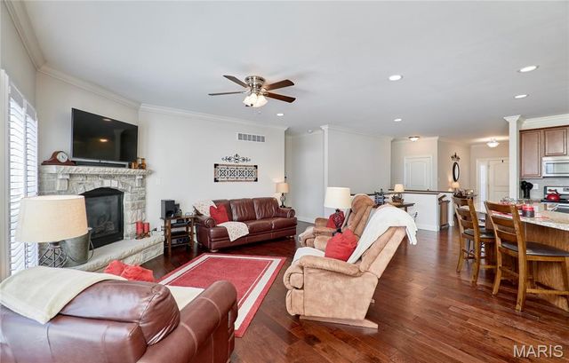 935 Ridgepointe Place Circle, Lake St Louis, MO 63367