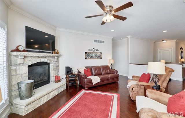 935 Ridgepointe Place Circle, Lake St Louis, MO 63367