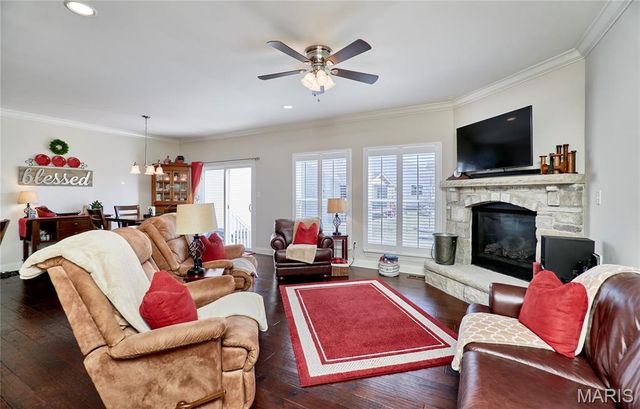 935 Ridgepointe Place Circle, Lake St Louis, MO 63367