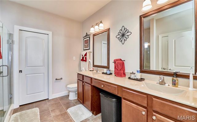 935 Ridgepointe Place Circle, Lake St Louis, MO 63367